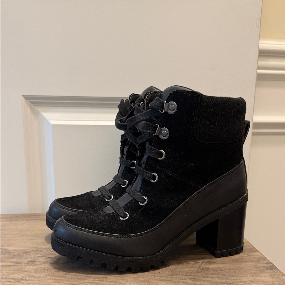 Ugh Black Women's Lace-Up Ankle Boots WATERPROOF